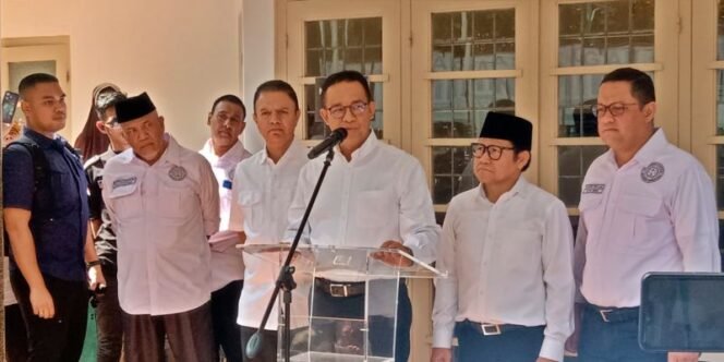 
 Pasangan Capres-cawapres Nomor Urut 1 Anies Baswedan dan Muhaimin Iskandar melepas tim hukum untuk mengajukan gugatan hasil Pemilihan Presiden (Pilpres) ke Mahkamah Konstitusi (MK)/RMOL