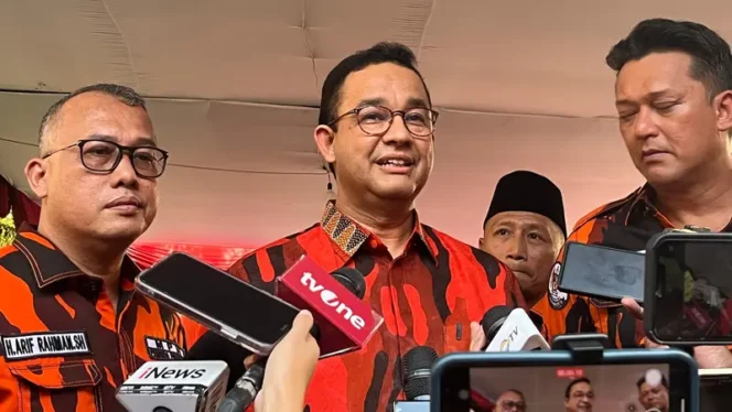 
 Mantan Gubernur DKI Jakarta Anies Baswedan saat menghadiri acara silahturahmi dengan DPW Pemuda Pancasila DKI Jakarta di Pejaten, Jakarta Selatan, Rabu 19 Juni 2024. (Liputan6.com/Winda Nelfira)