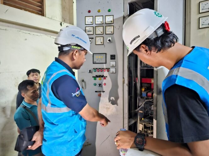 
 GM PLN UID RKR Tinjau Lokasi Prioritas, Pastikan Seluruh Sistem Kelistrikan Andal Jelang Idul Adha 1445 H di Riau