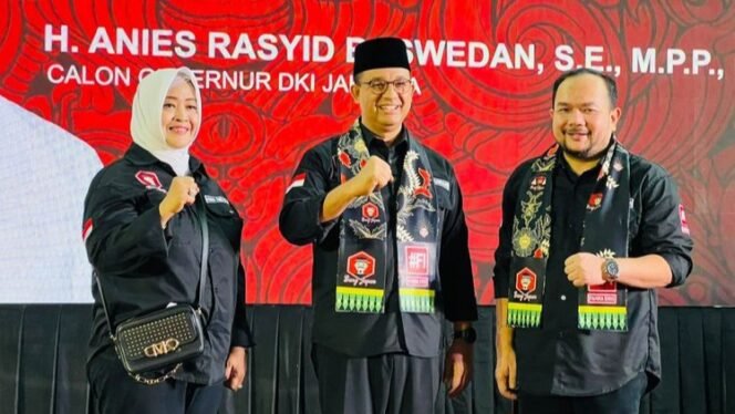 
 Ketua Umum Ormas Bang Japar Fahira Idris mengatakan, lahirnya ormas yang dipimpinnya ini tidak lepas dari sosok Anies Baswedan. Garis perjuangan Ormas Bang Japar yakni menyebar sebanyak mungkin maslahat bagi masyarakat secara langsung dan tidak langsung terinspirasi dari rekam jejak, ide, gagasan, dan tindakan Anies Baswedan.(Dok. Humas Fahira Idris)